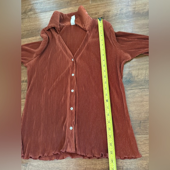 Anthropologie DOLAN lettuce-hem button down top- Medium - Picture 13 of 15